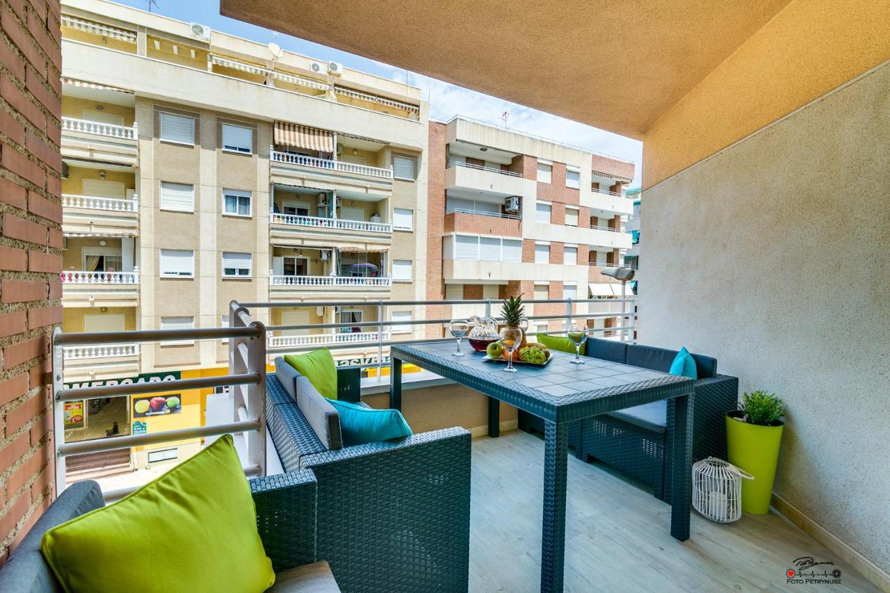 Moderno Apartamento Familiar Junto Al Mar - Conejito Apartment Torrevieja Ngoại thất bức ảnh